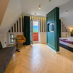 Апартаменты Orient Express *