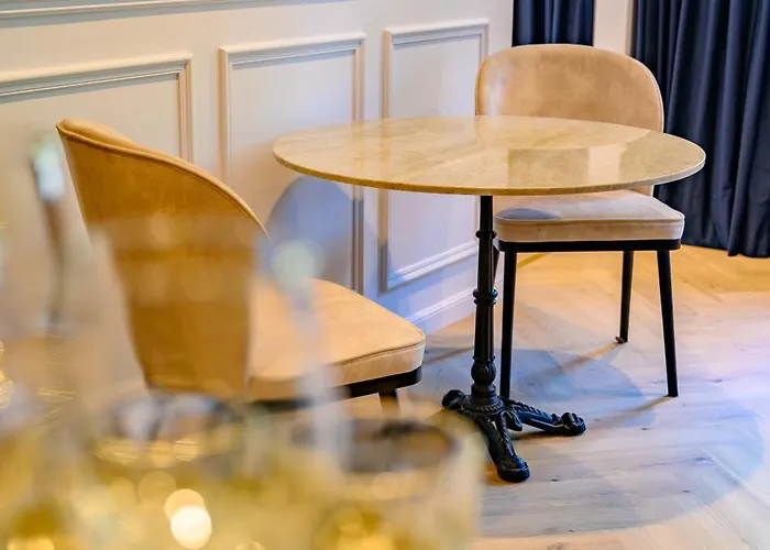 Orient Express Apartment *