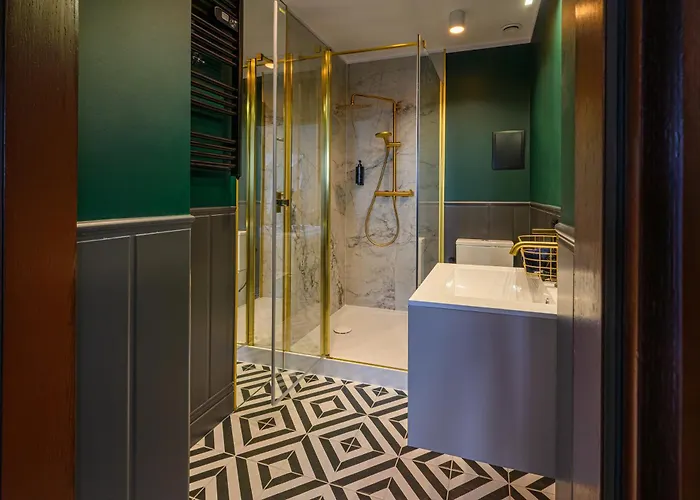 Orient Express Apartment